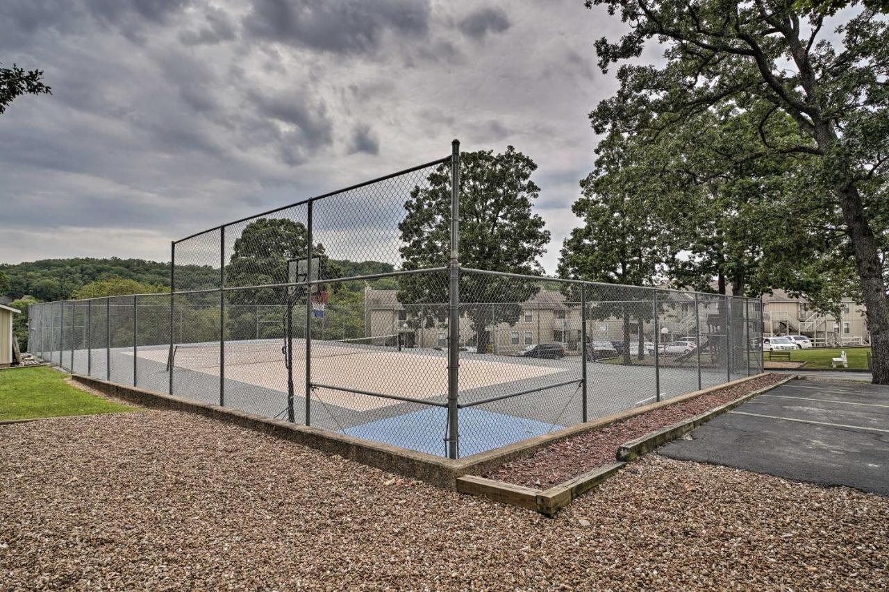 Osage Beach Condo With Shared Pool And Lake Views! Luaran gambar